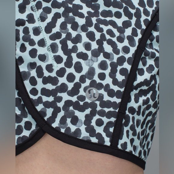 Lululemon Run Times Short 4‑Way Stretch – Ace Spot Tranquil Blue/Black – Women - Picture 8 of 9